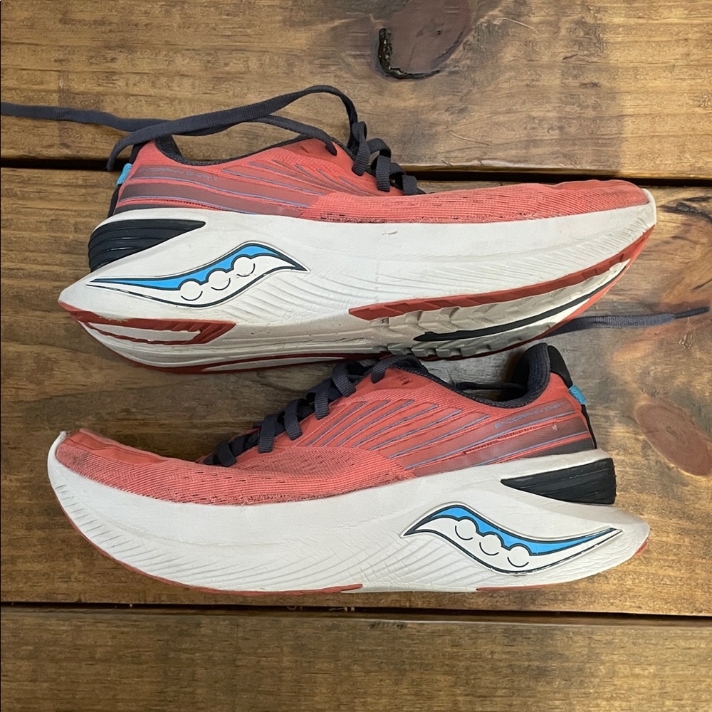 Saucony Women's Endorphin Shift 3 - Coral, Blue and Black